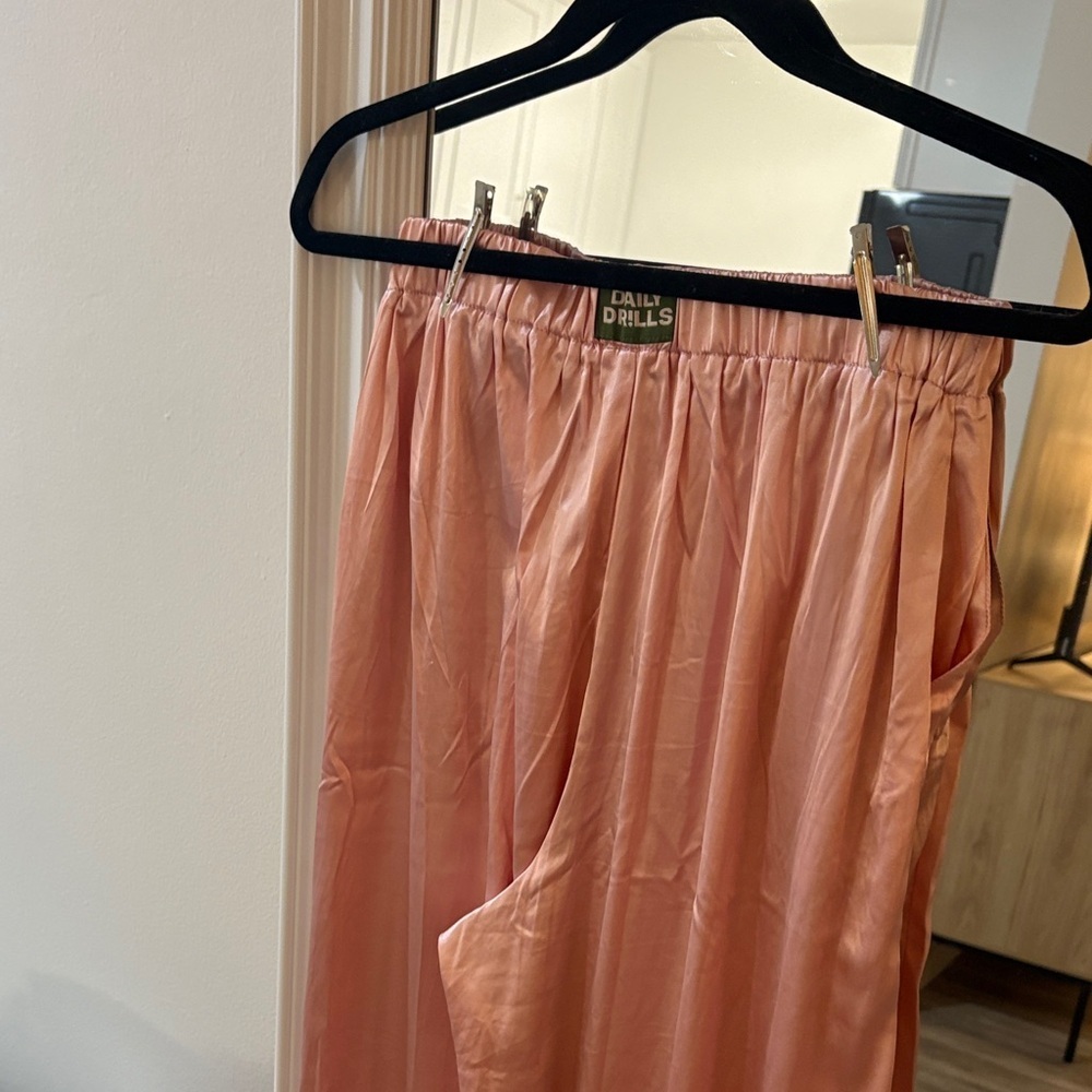 Daily Drills Blush Satin Pants - Picture 3 of 5